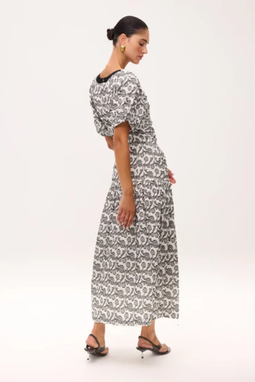 camilo-bicolor-vestido-largo-midi-invitada-boda-fiesta-blanco-y-negro_3_1a1cf6ea-d7f7-4bb8-857b-3ea6c9850358