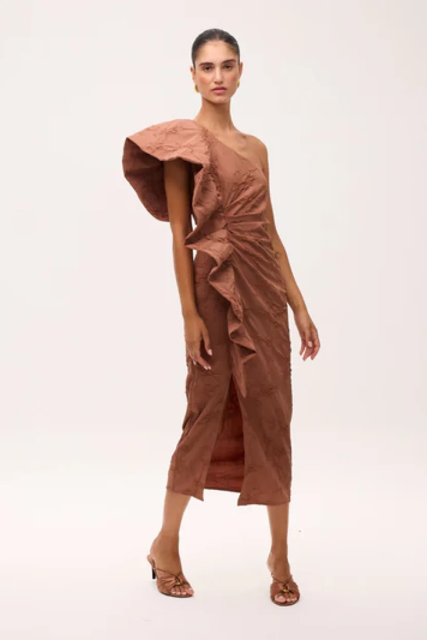 malcom-moca-vestido-largo-midi-invitada-boda-fiesta-marron-moca_2_46c0292b-7f40-4840-b6f3-763d6d7be653